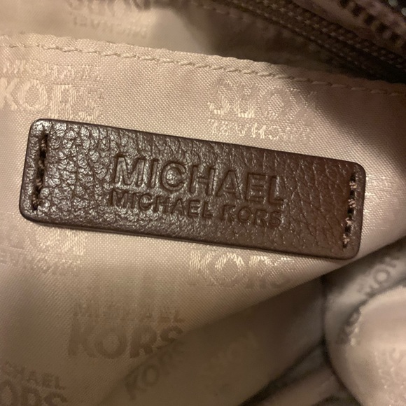 Michael Kors Brown Leather Shoulder Bag/Satchel - Picture 9 of 16